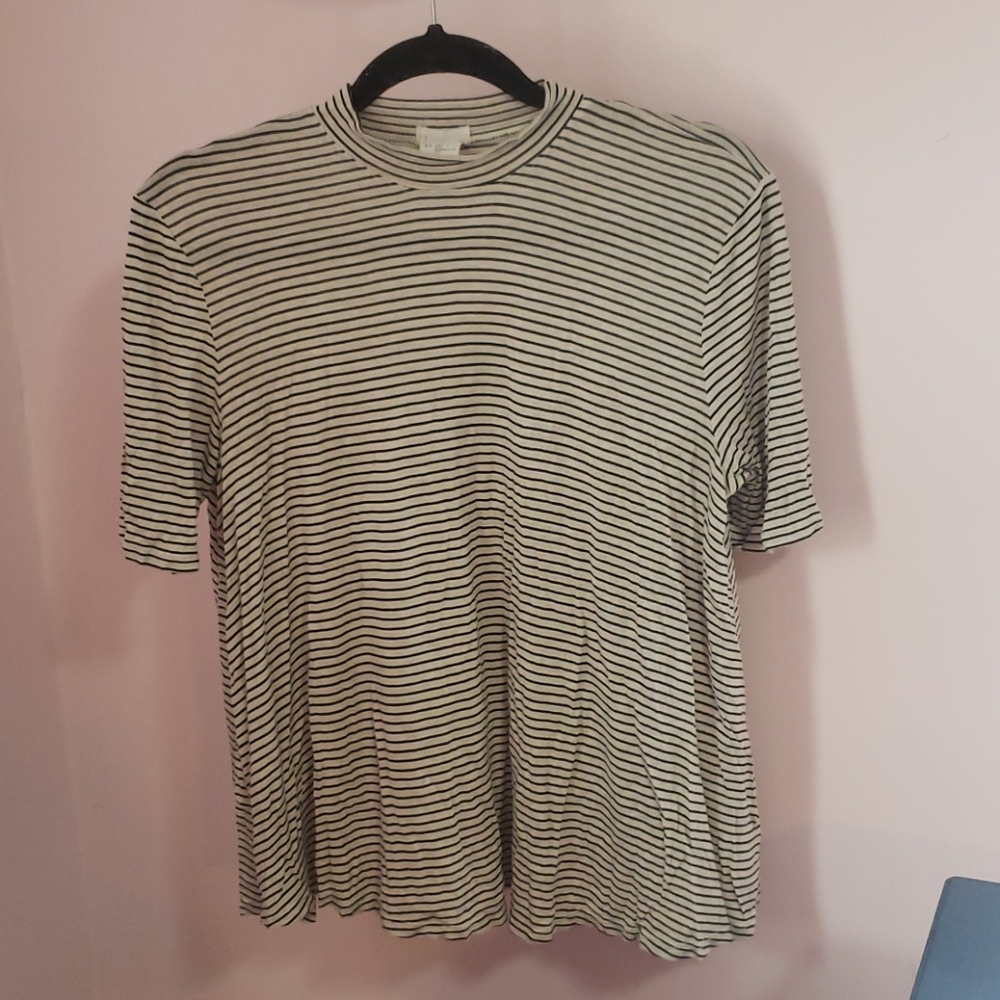 Mock neck short sleeve shirt